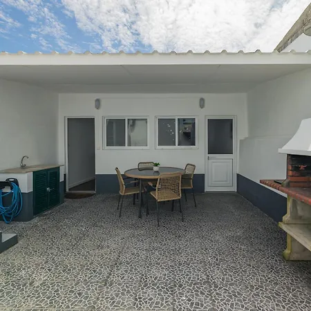 Ocean View House Tatil Evi
